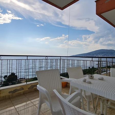 Premium Sea View Apartment Sarandë Buitenkant foto